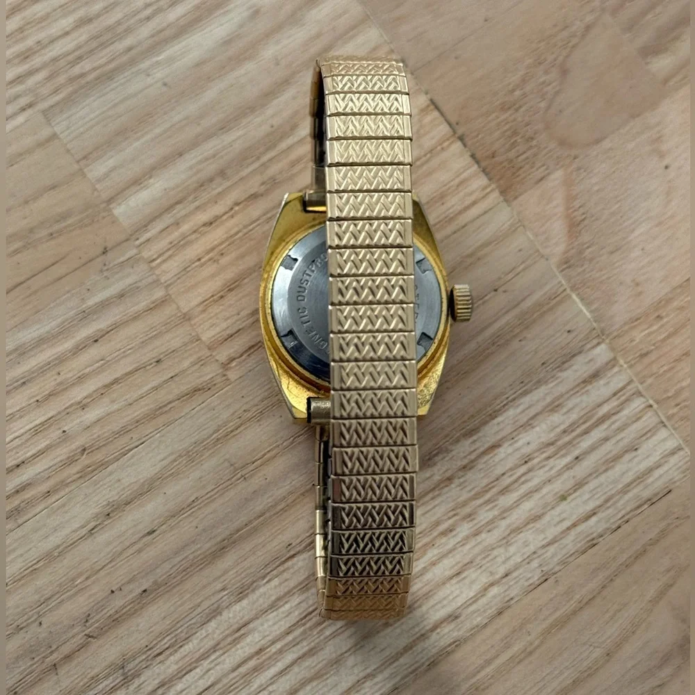 Bolivia Electra 360 Rare Vintage Mechanical Ladies Watch Gold Dial Bracelet